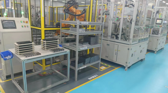 Fuwei Robot: 'Intelligent Navigator' för magnetisk stålproduktionslinje, korrekt belastning och lossning med orofri