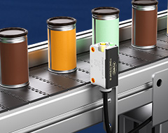 När ljusa bakgrunder möter tuffa miljöer, hur uppnår den här fotoelektriska omkopplaren exakt detektering?